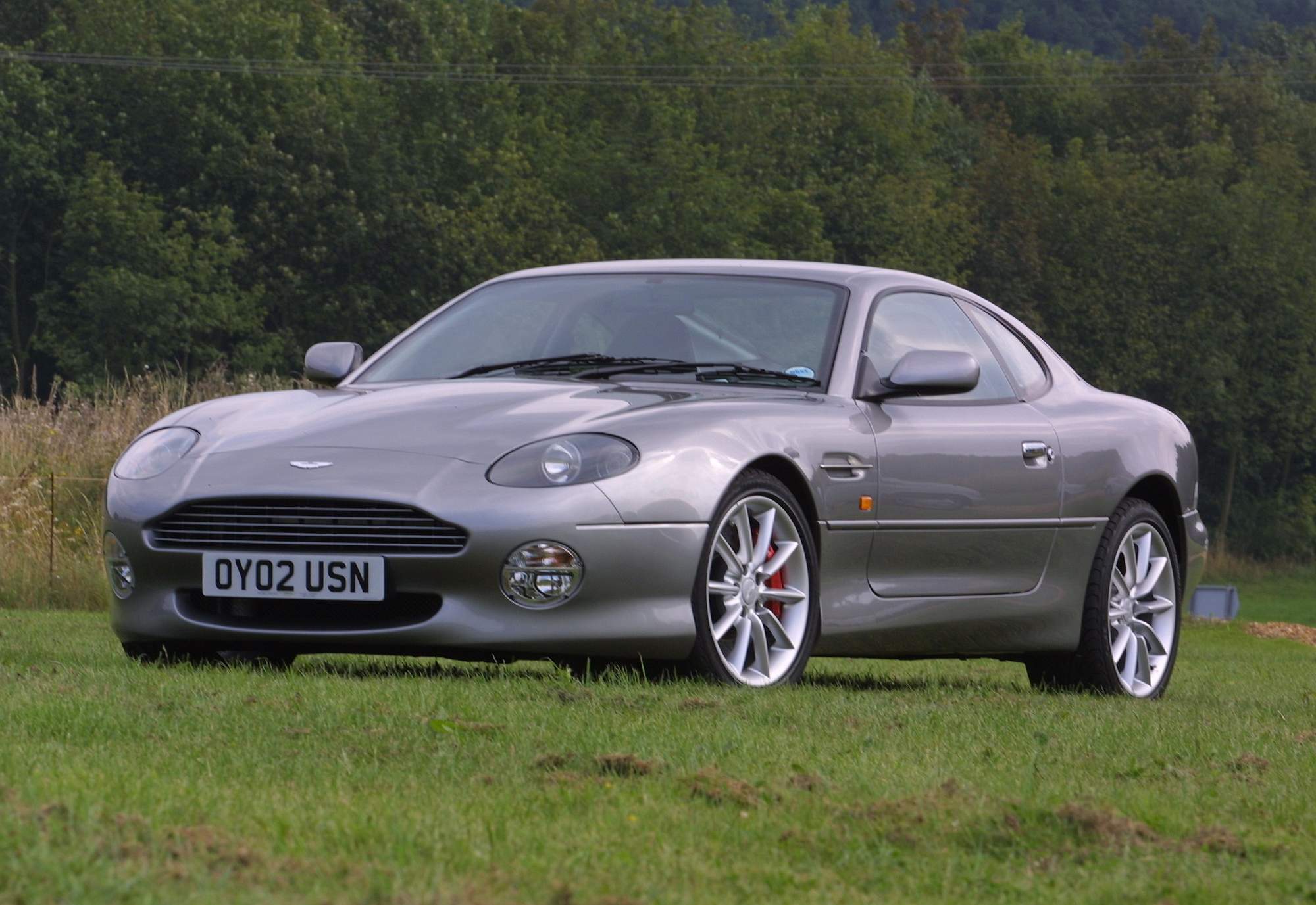 Aston Martin_DB7_Vantage_15-jpg