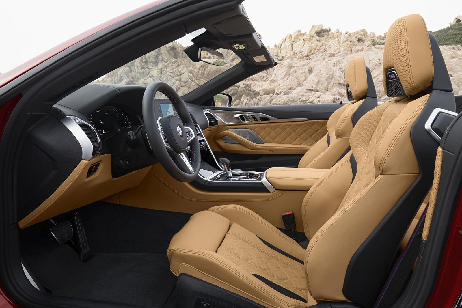 BMW M8 INterior 2019 (7)