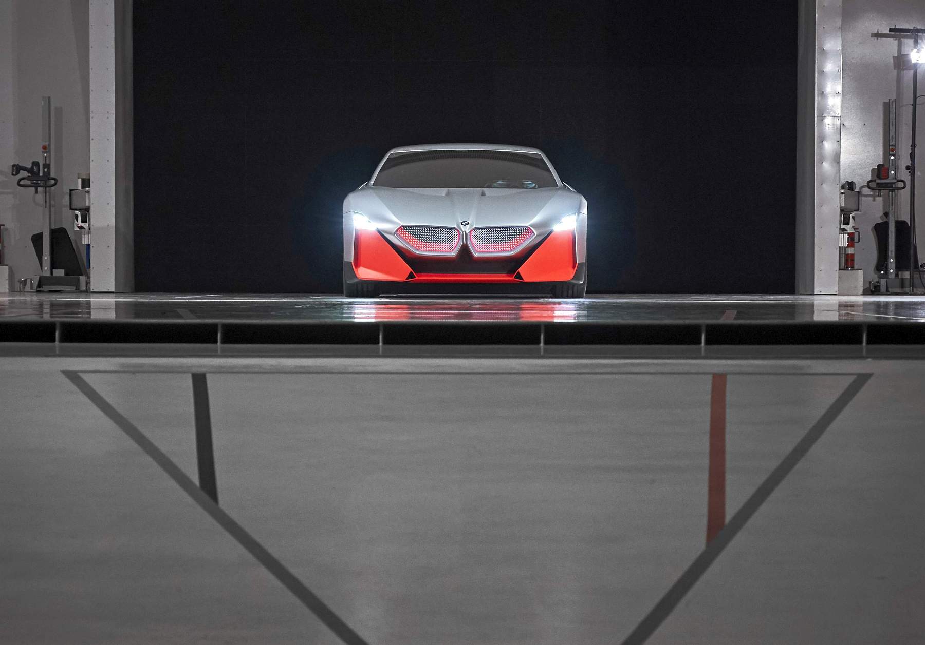 BMW Vision M NEXT 2019 (32)