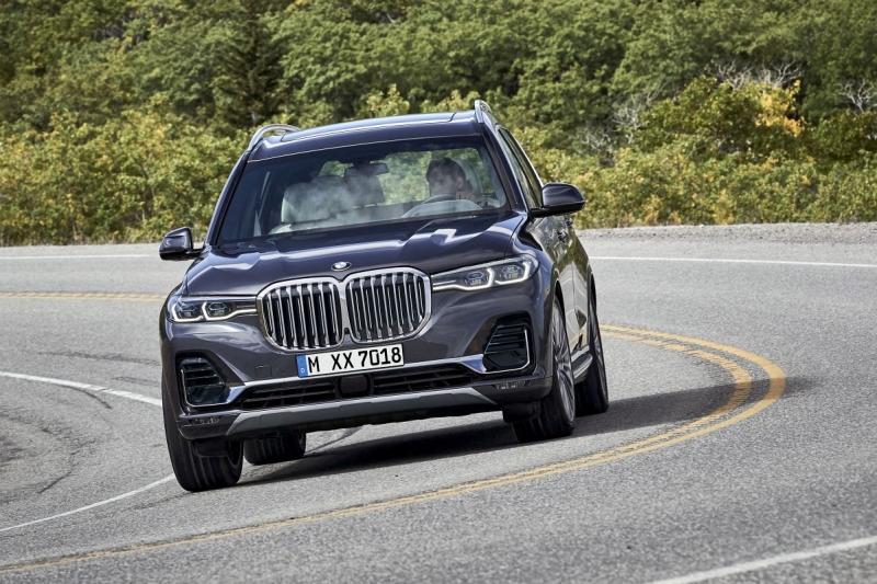 BMW-X7-oficiais-2018-30-800x533_c