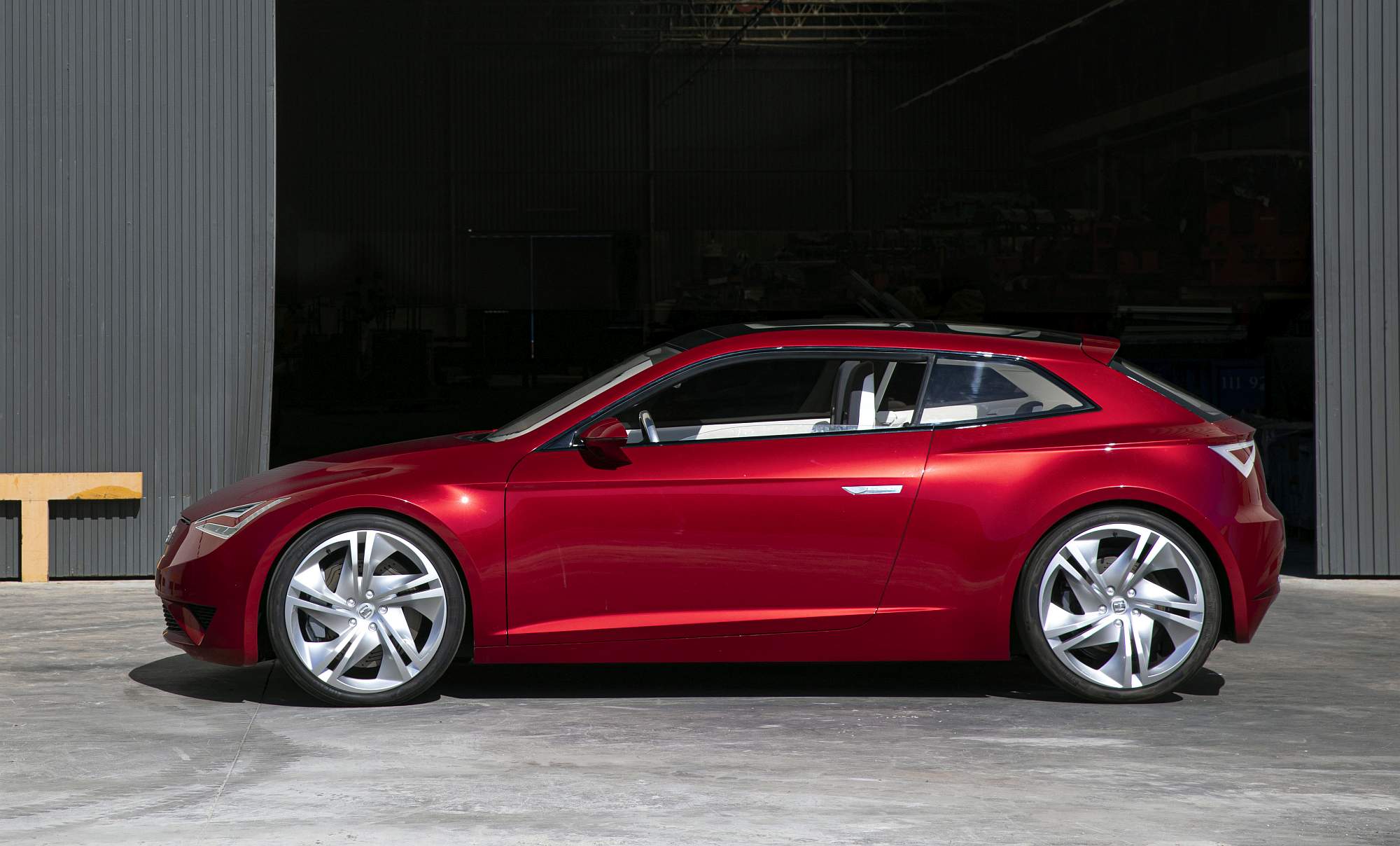 Five-concept-cars-that-shaped-the-future_003_HQ