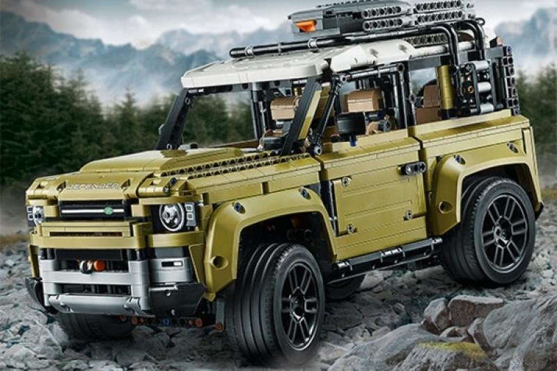 LEGO-Technic-42110-Land-Rover-Defender