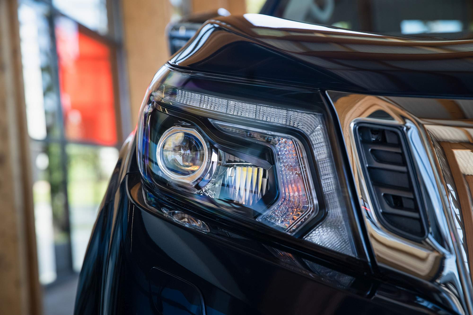 Nissan Navara Double Cab – Front lights