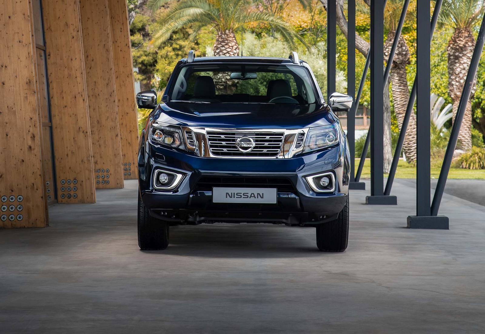 Nissan Navara Double Cab Front