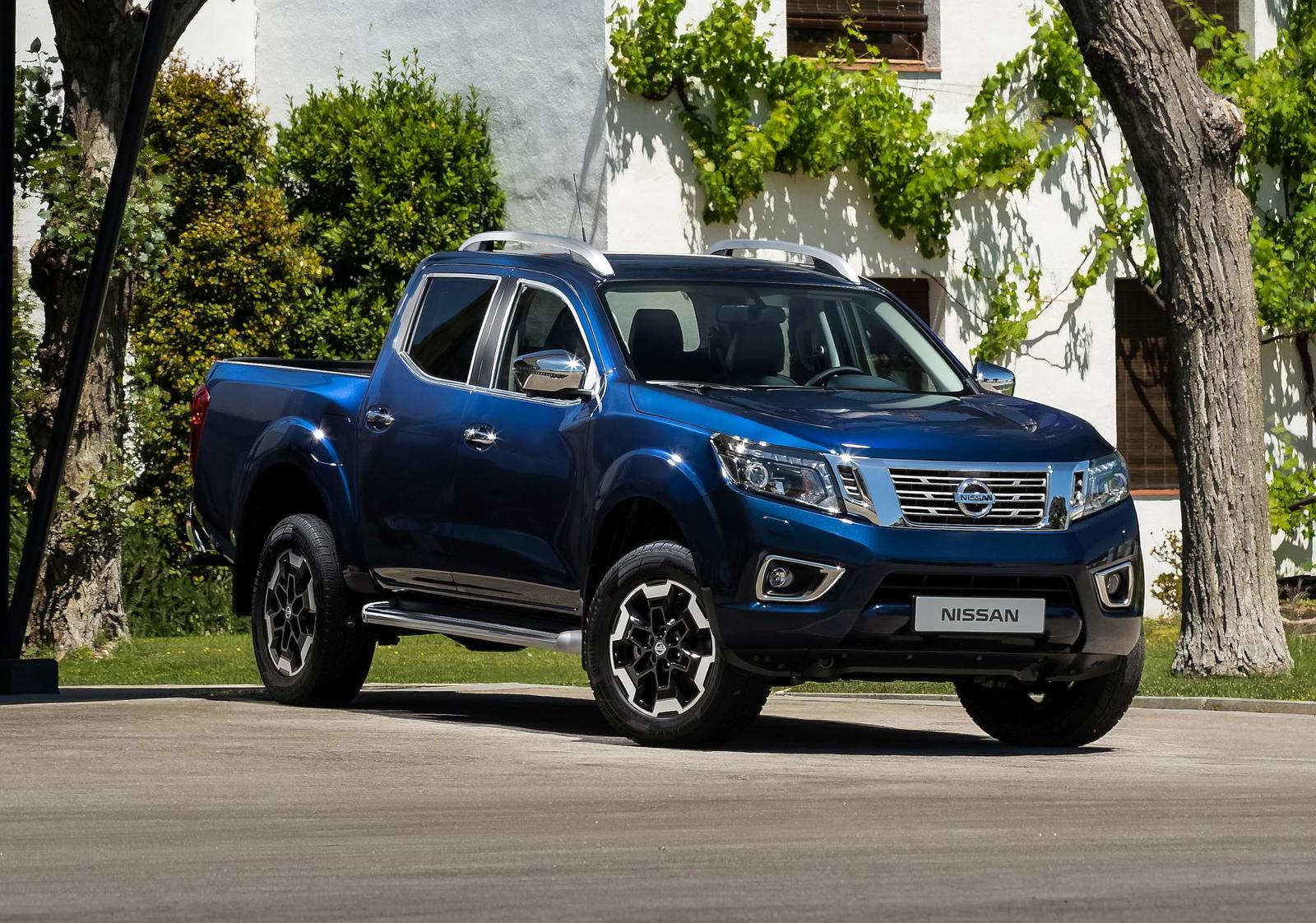 Nissan Navara Double Cab Blue – Front-source