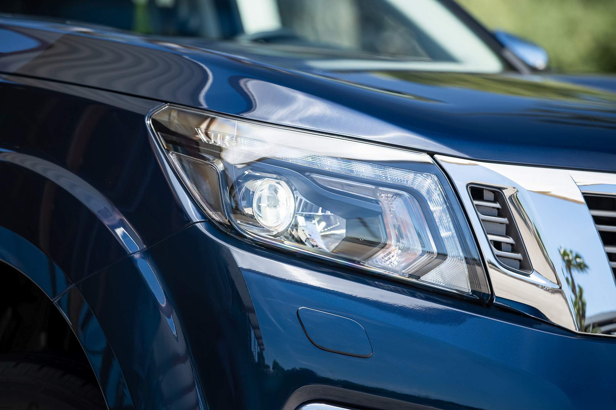 Nissan Navara Double Cab – Front lights