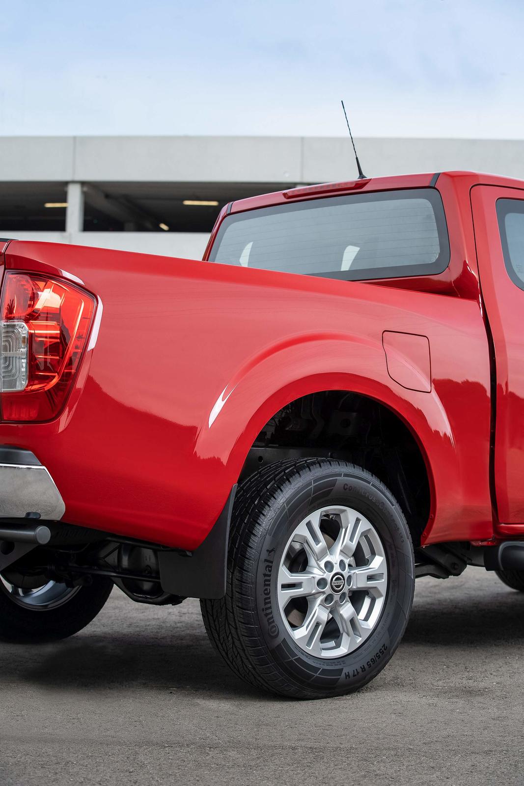 Nissan Navara King Cab – Rear wheels