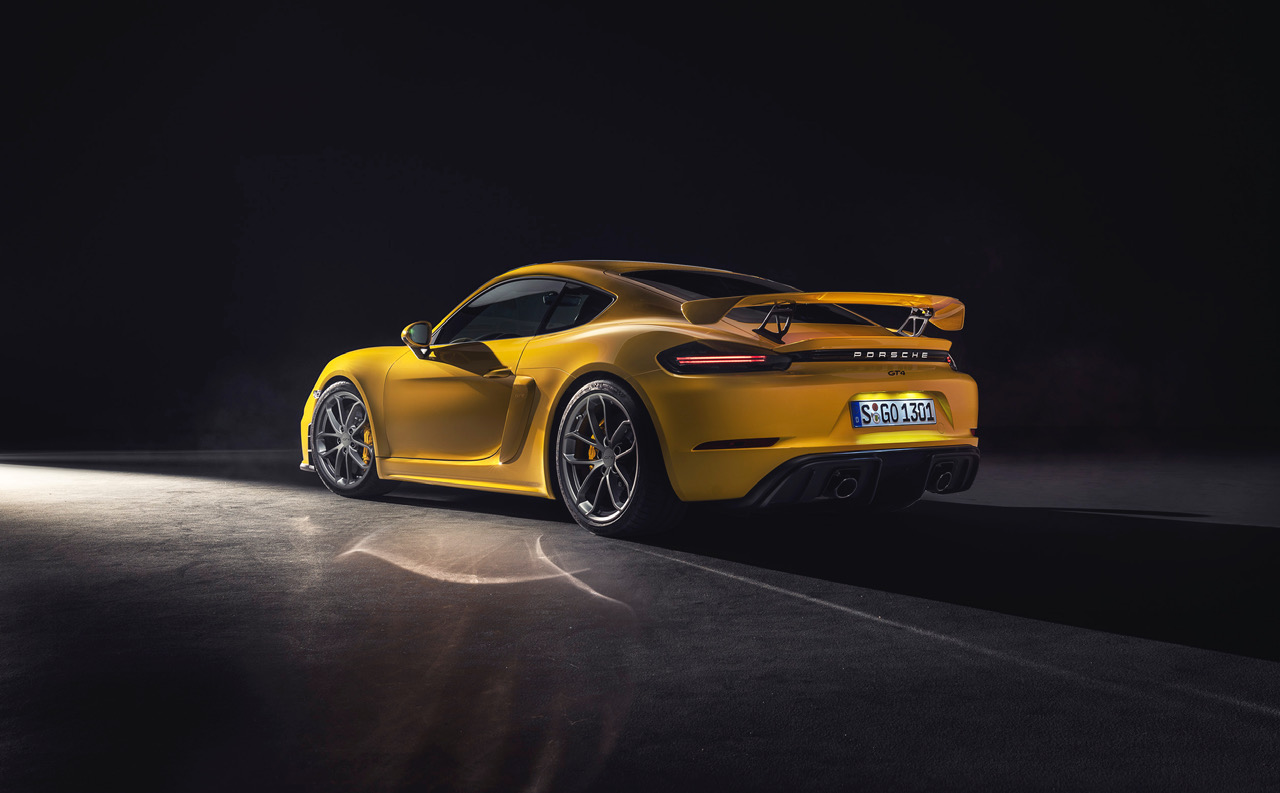 Porsche 718 Cayman GT4_2019(2)