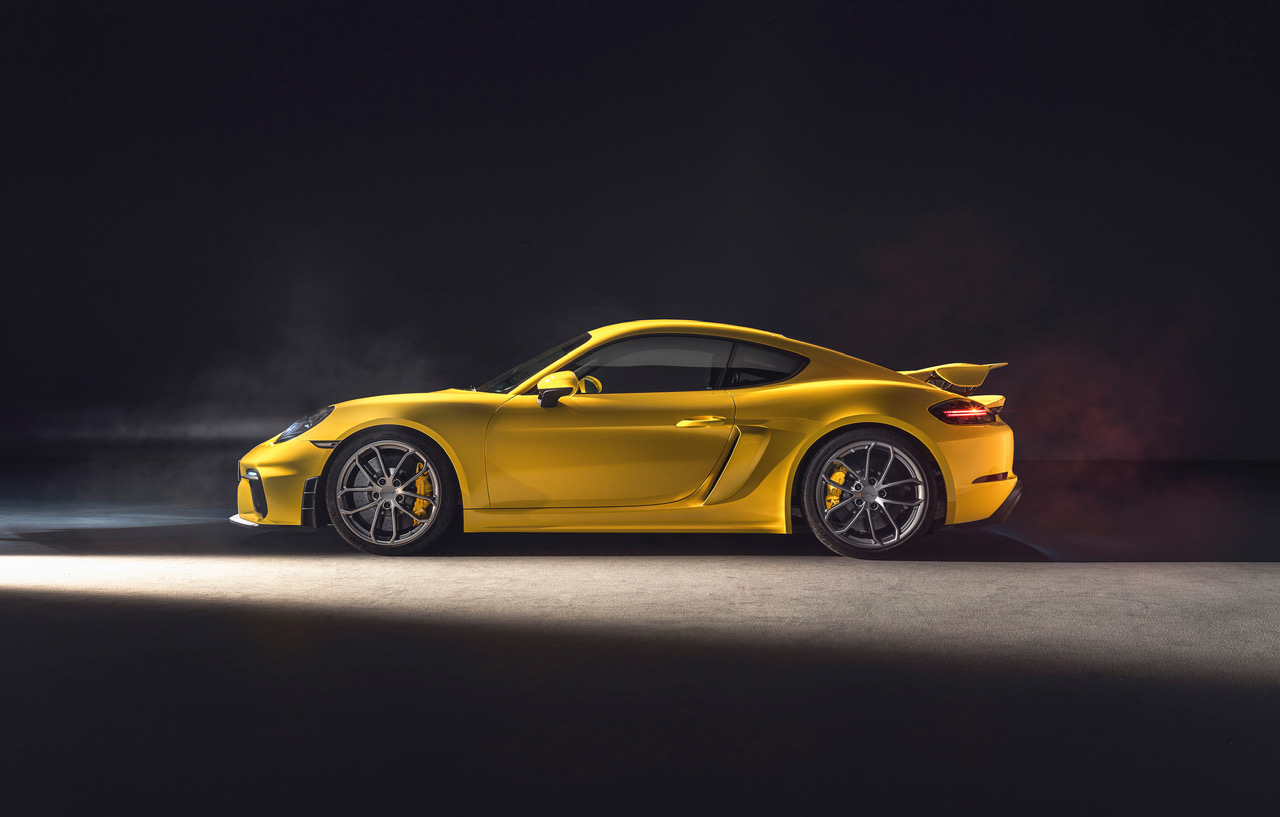 Porsche 718 Cayman GT4_2019(3)