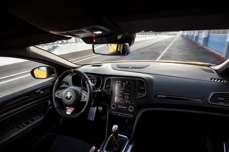 Renault-Mégane-RS-trophy-2019-26-800x533_c