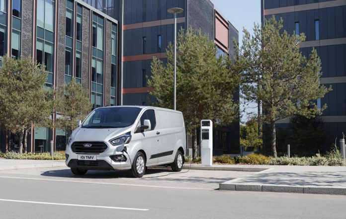 2018_FORD_TRANSIT_PHEV__01-696×441