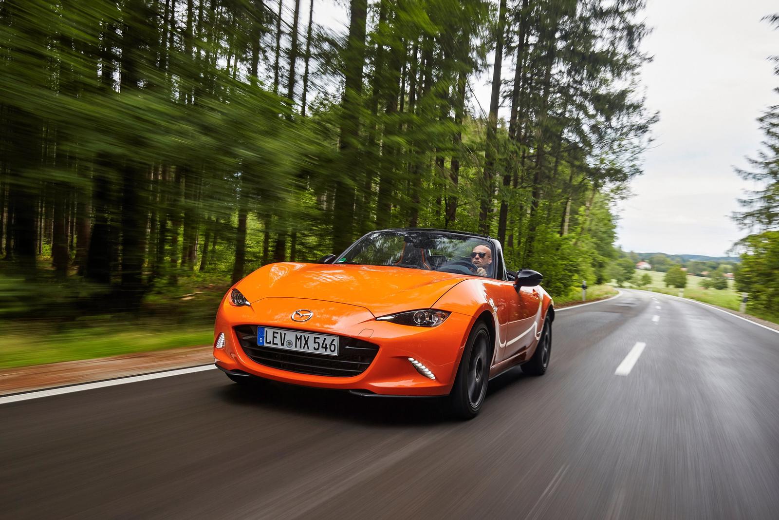2019_MX-5_SpecialEdition_Action_006