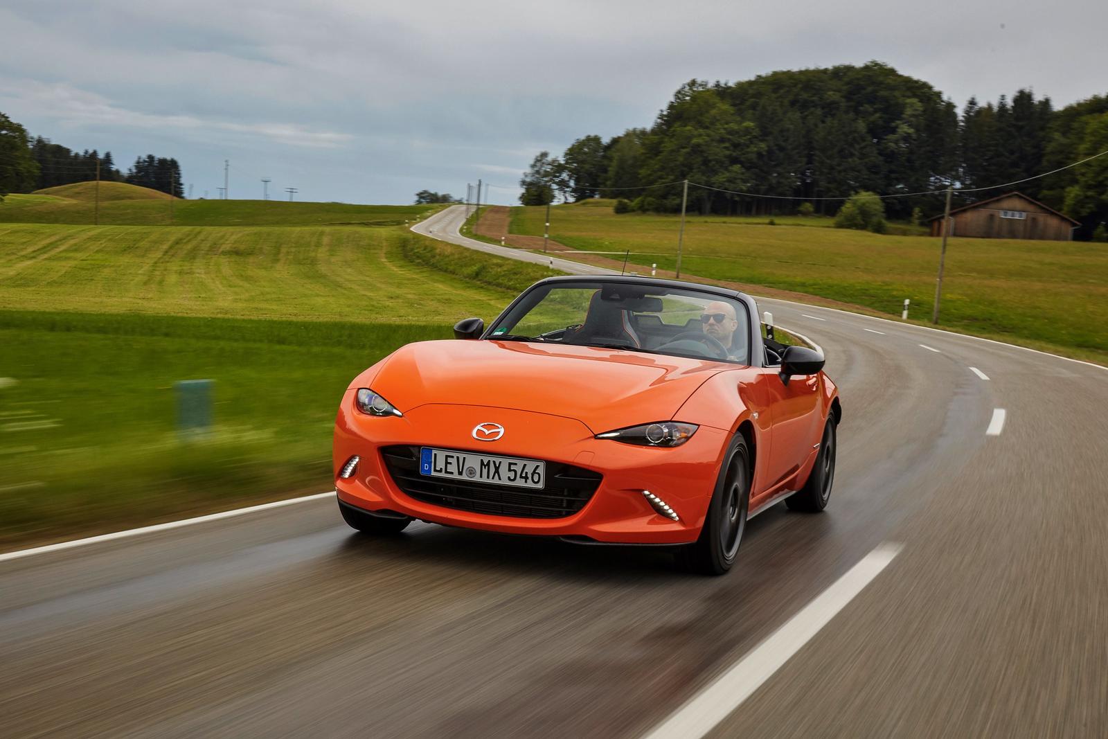 2019_MX-5_SpecialEdition_Action_010