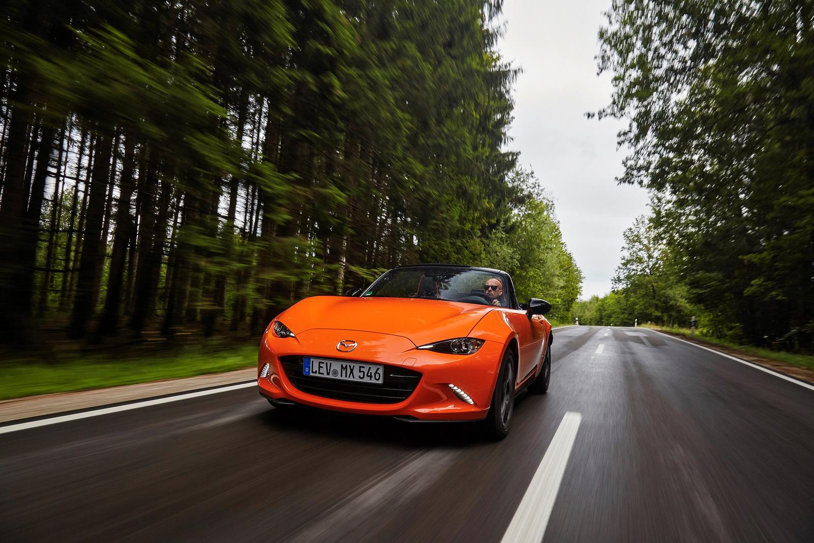 2019_MX-5_SpecialEdition_Action_015