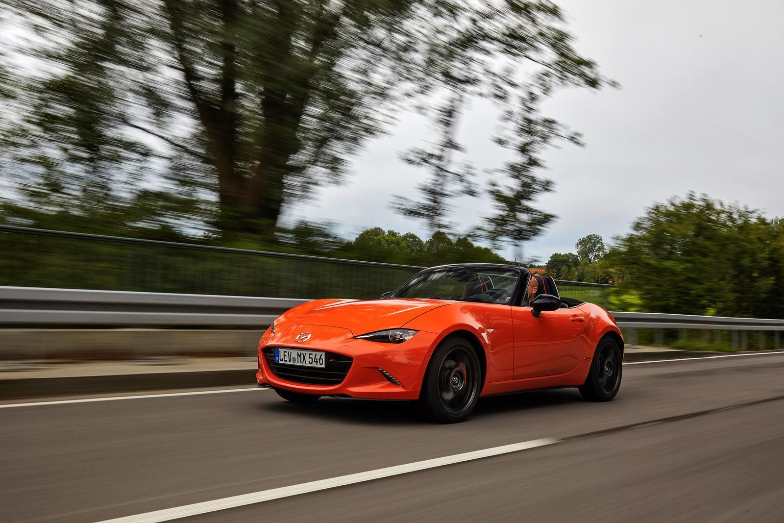 2019_MX-5_SpecialEdition_Action_018