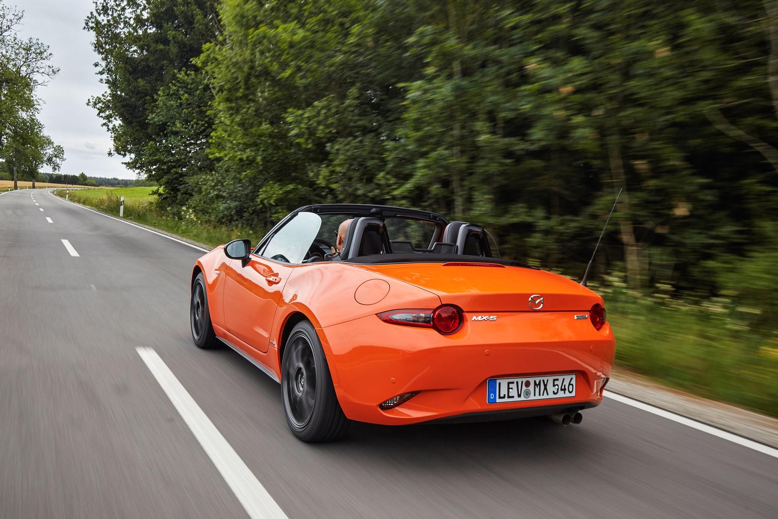 2019_MX-5_SpecialEdition_Action_042