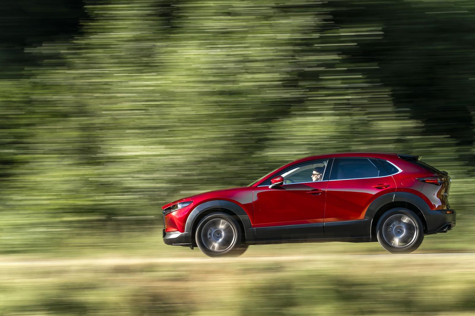 Mazda CX-30_Action_Soul Red Crystal_16