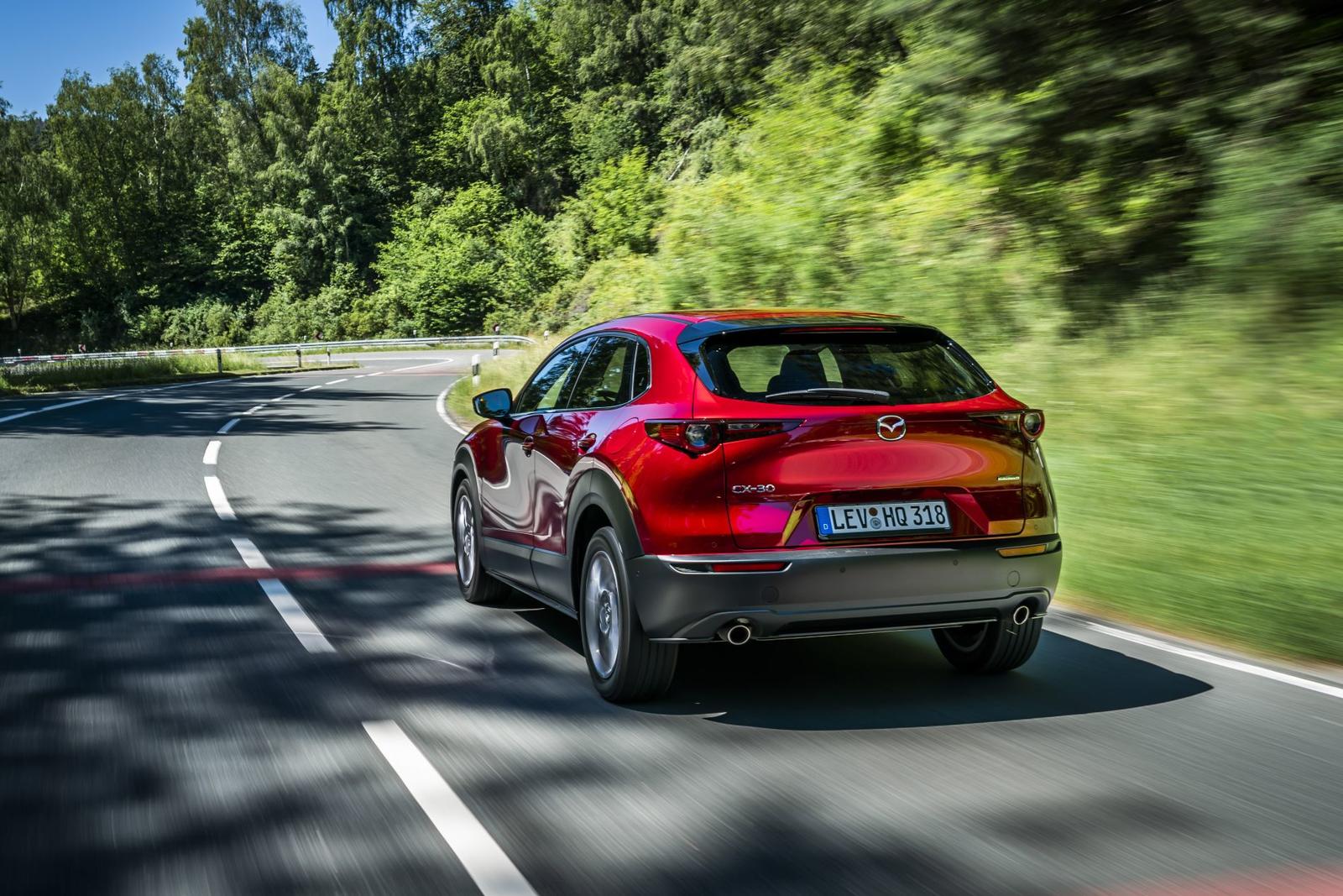 Mazda CX-30_Action_Soul Red Crystal_22