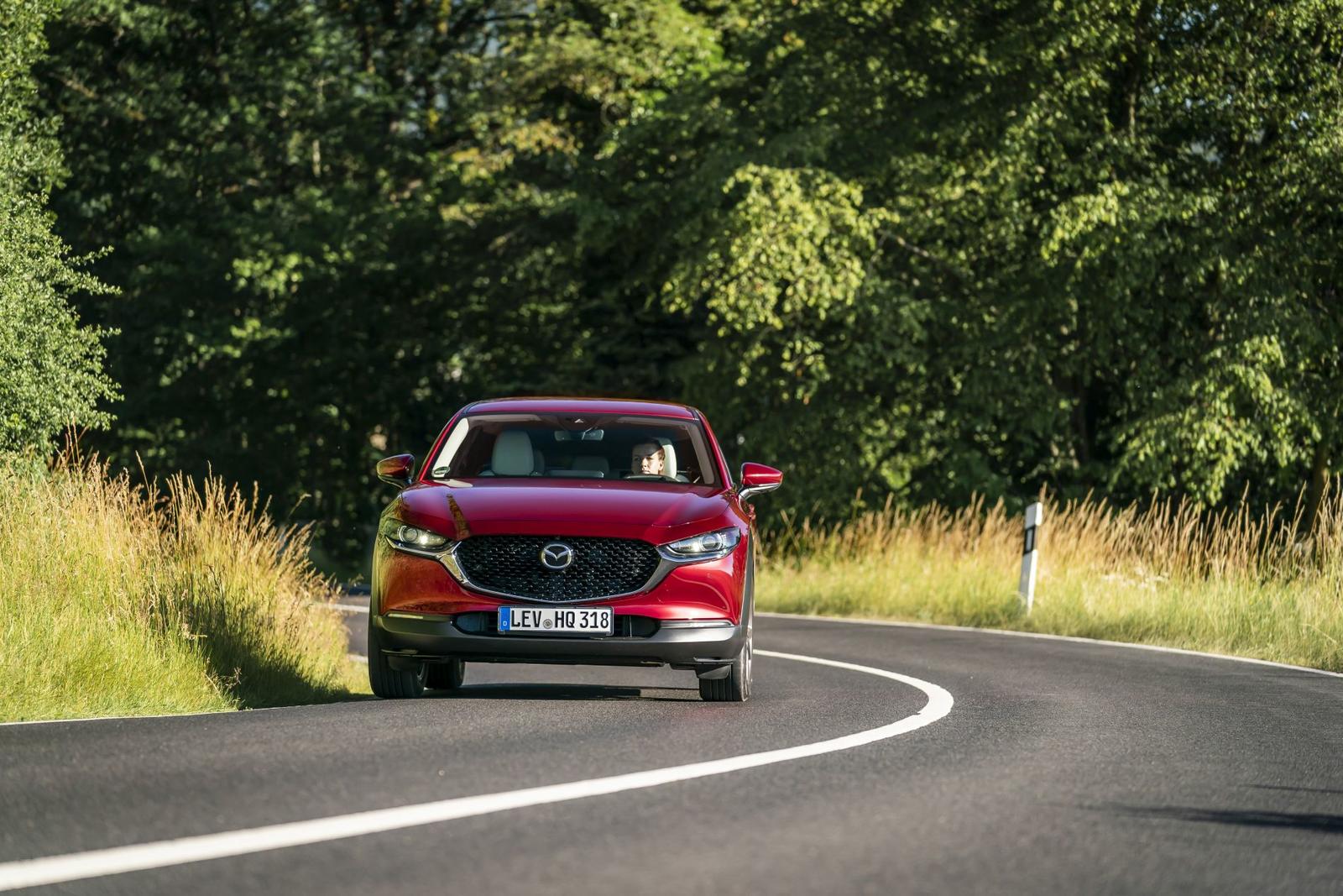 Mazda CX-30_Action_Soul Red Crystal_6