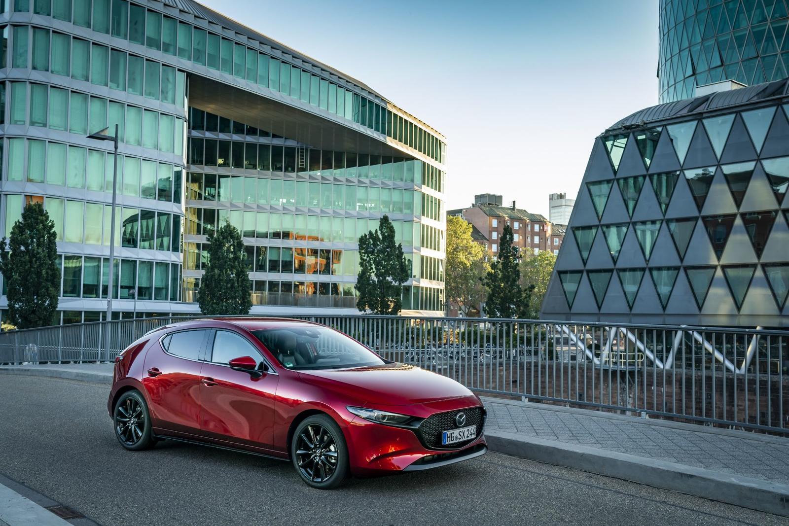 Mazda3 Skyactiv-X_Exterior_1