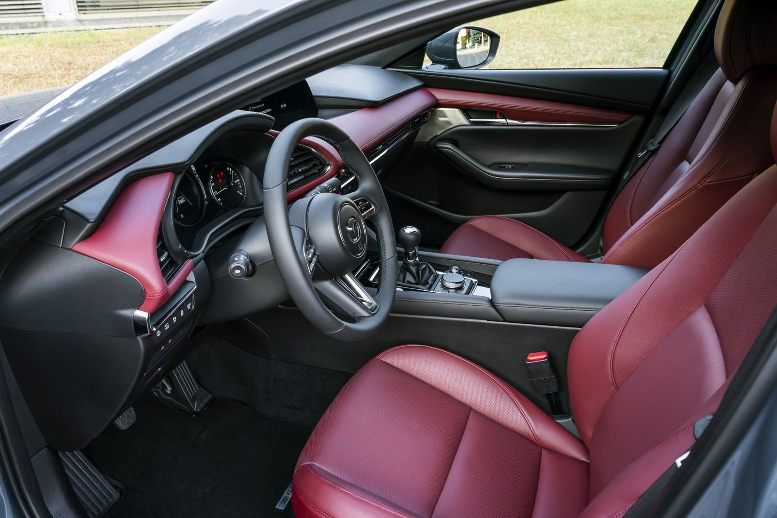 Mazda3 Skyactiv-X_Interior_1