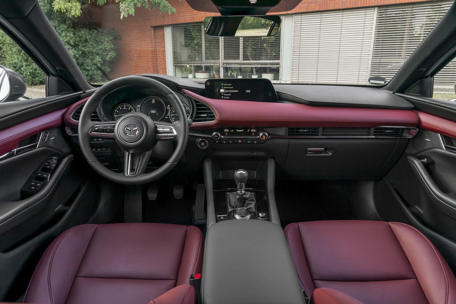 Mazda3 Skyactiv-X_Interior_7