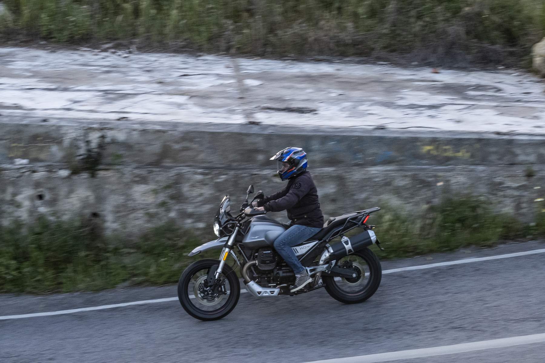 Moto Guzzi V85 TT_FER5738 (12)
