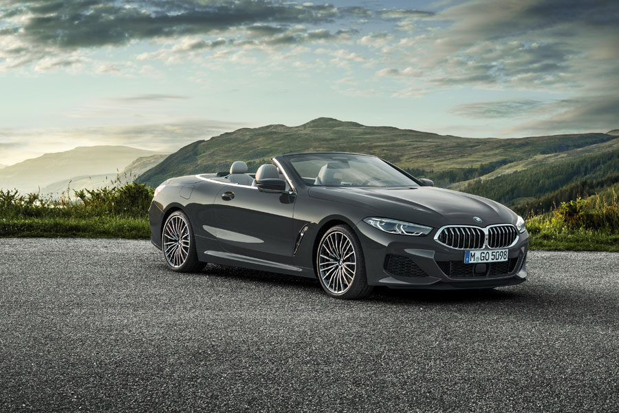 P90327651_highRes_the-new-bmw-8-series