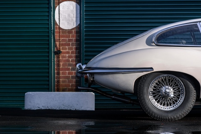 Patrice-Minol-1969-Jaguar-E-Type-Series-II-1-2000×1125