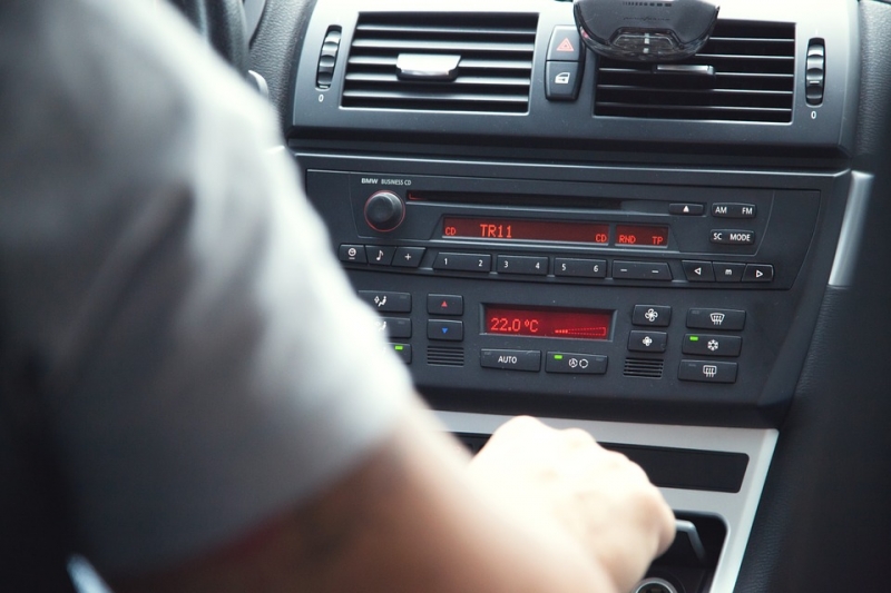 driver-438442_960_720