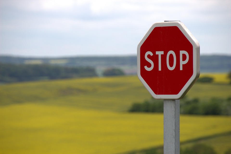 stop-634941_960_720
