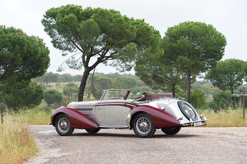 1939-Delahaye-135M-Cabriolet-by-Chapron_1