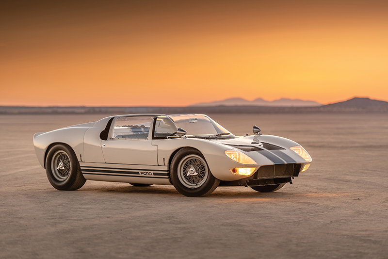 1965-Ford-GT40-Roadster-Prototype-_0