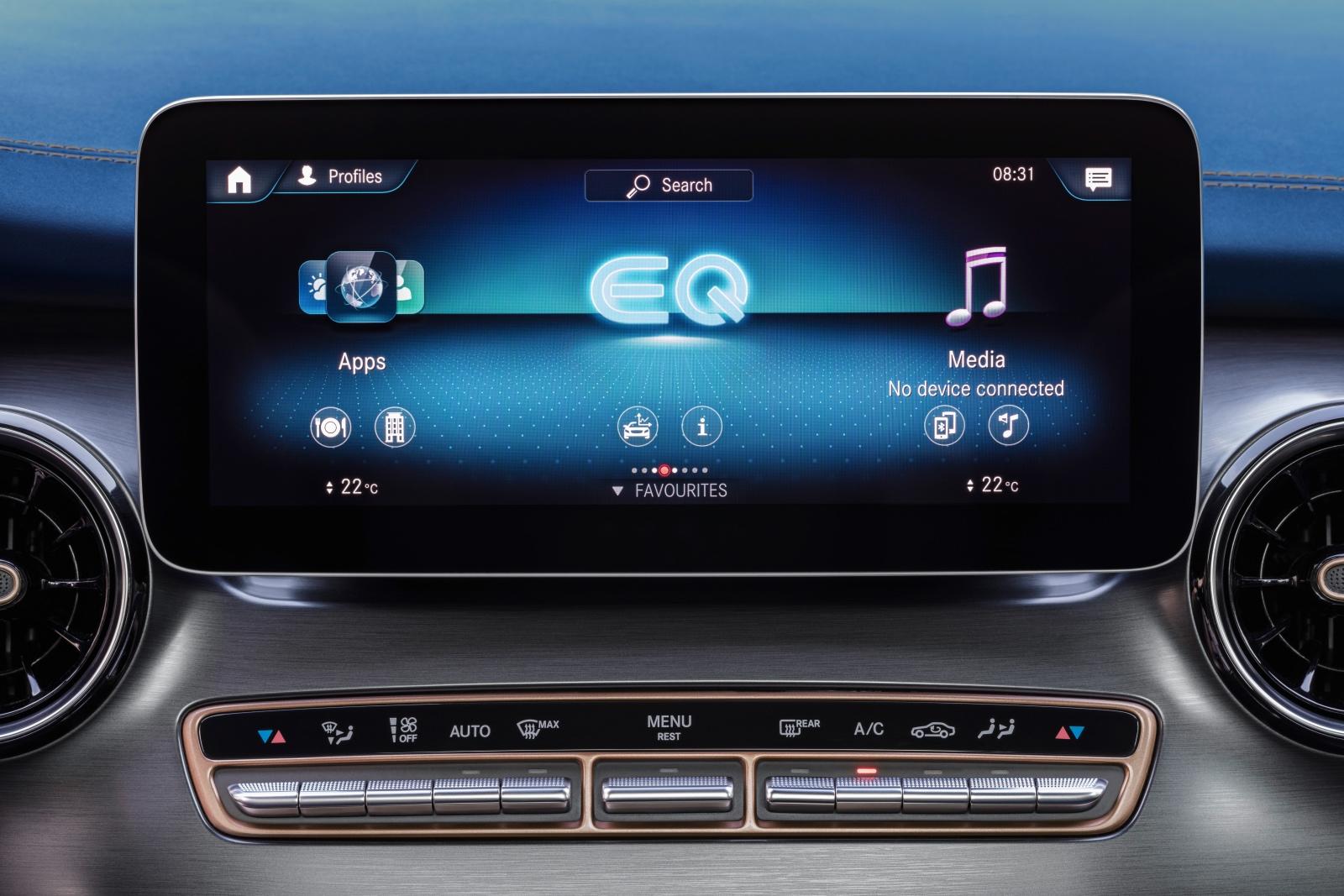 Der neue Mercedes-Benz EQV (Stromverbrauch kombiniert: 27,0 kWh/100 km; CO2-Emissionen kombiniert: 0 g/km, Angaben vorläufig) – Interieur, intuitive Mercedes-Benz User Experience (MBUX) mit 10-Zoll-Touchscreen // The new Mercedes-Benz EQV (combined power consumption: 27.0 kWh/100 km; combined CO2 emissions: 0 g/km, provisional figures) – Interior, intuitive Mercedes-Benz User Experience (MBUX) with 10-inch touch screen