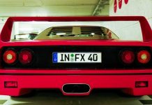 Um Ferrari F40 na cidade da Audi