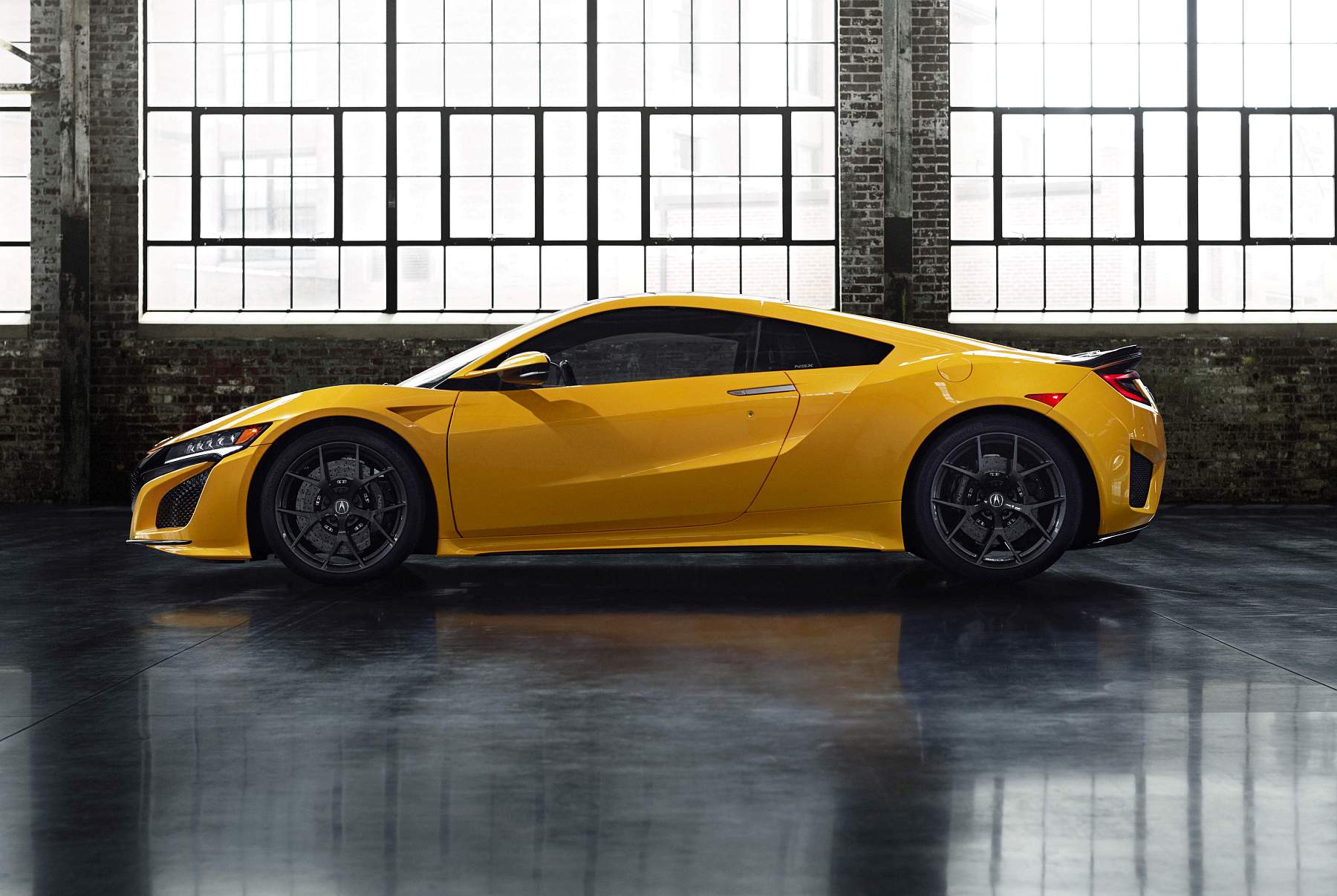 2020 NSX featuring Indy Yellow Pearl