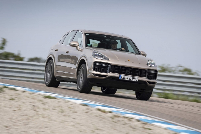 Porsche Cayenne Turbo S E-Hybrid recorde_2019 (1)