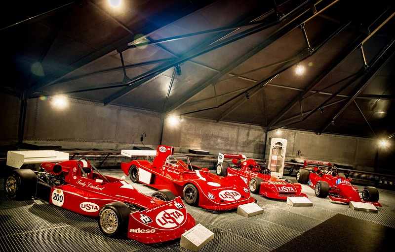 Robb-Pritchard-Autobau-visit-Switzerland-33-2000×1333