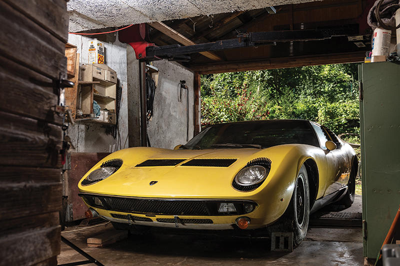 1969-Lamborghini-Miura-P400-S-by-Bertone_0