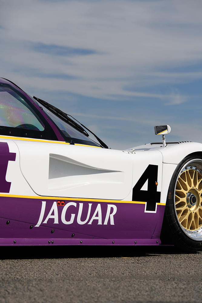 1989-Jaguar-XJR-11-_20