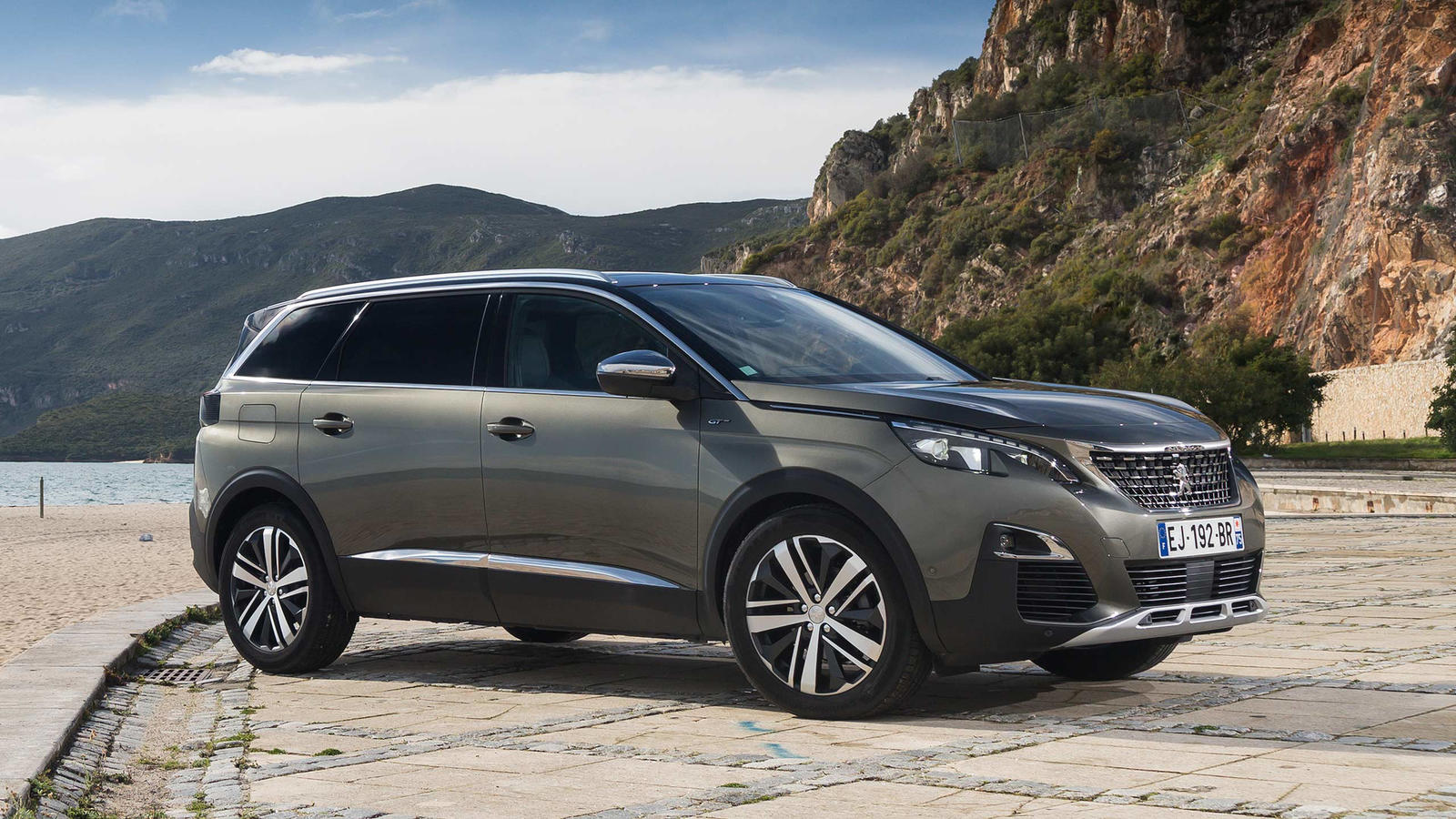 2017-peugeot-5008