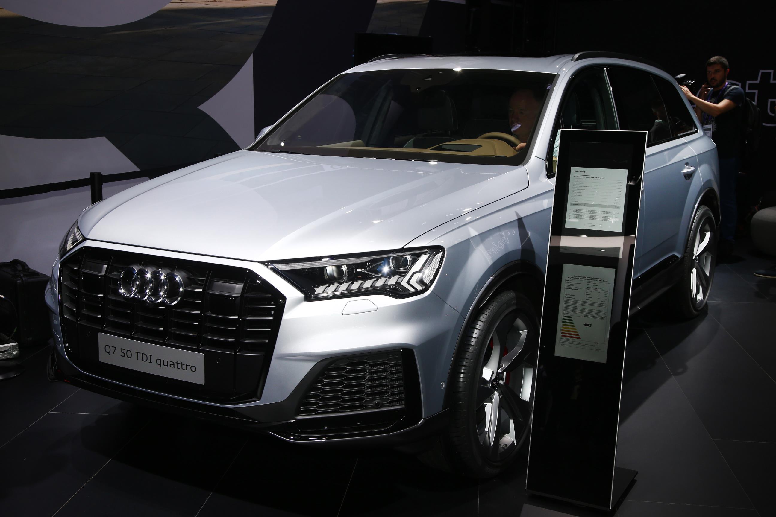 Audi Q7 (2)