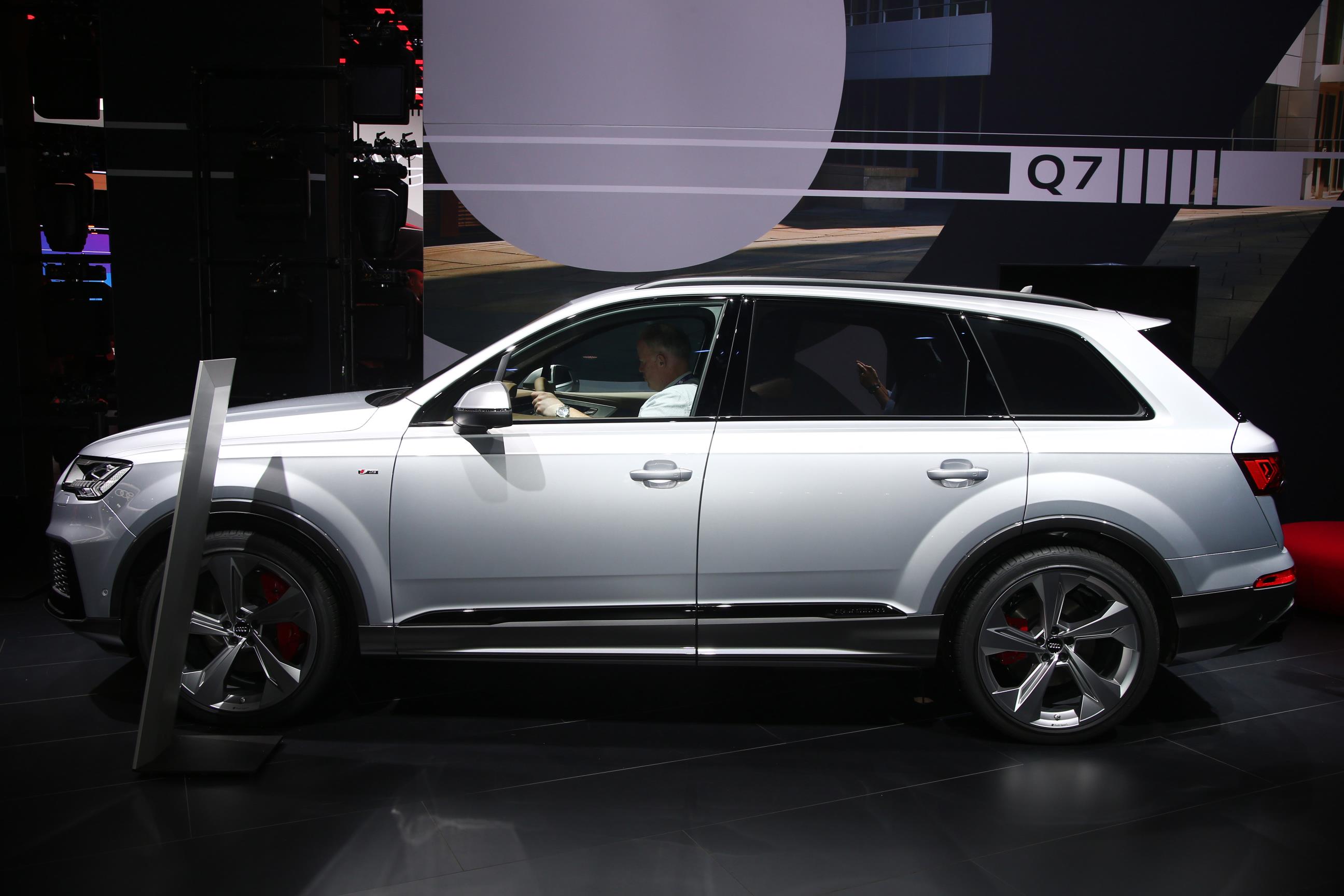 Audi Q7 (3)