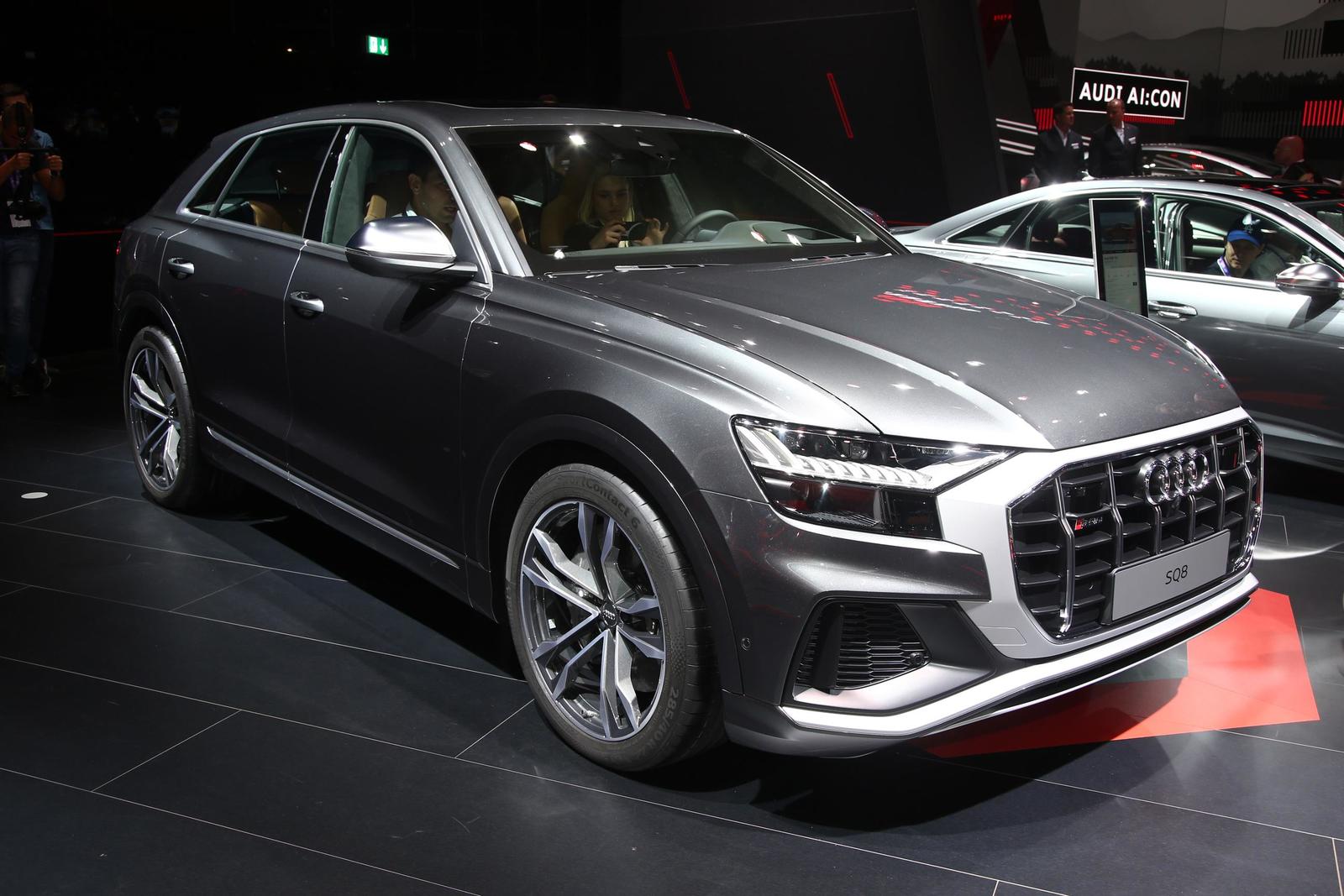 Audi SQ8 (3)