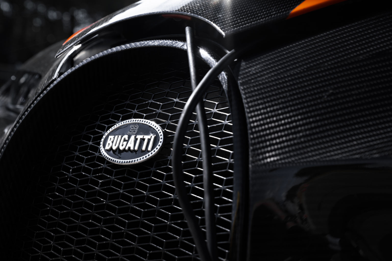 Bugatti Chiron 300 mph_2019 (11)