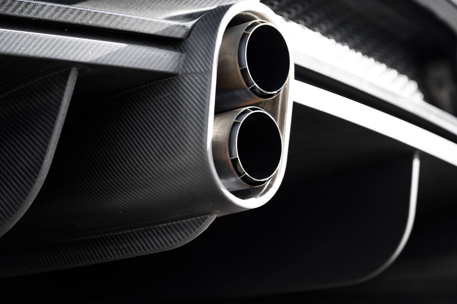 Bugatti Chiron 300 mph_2019 (12)