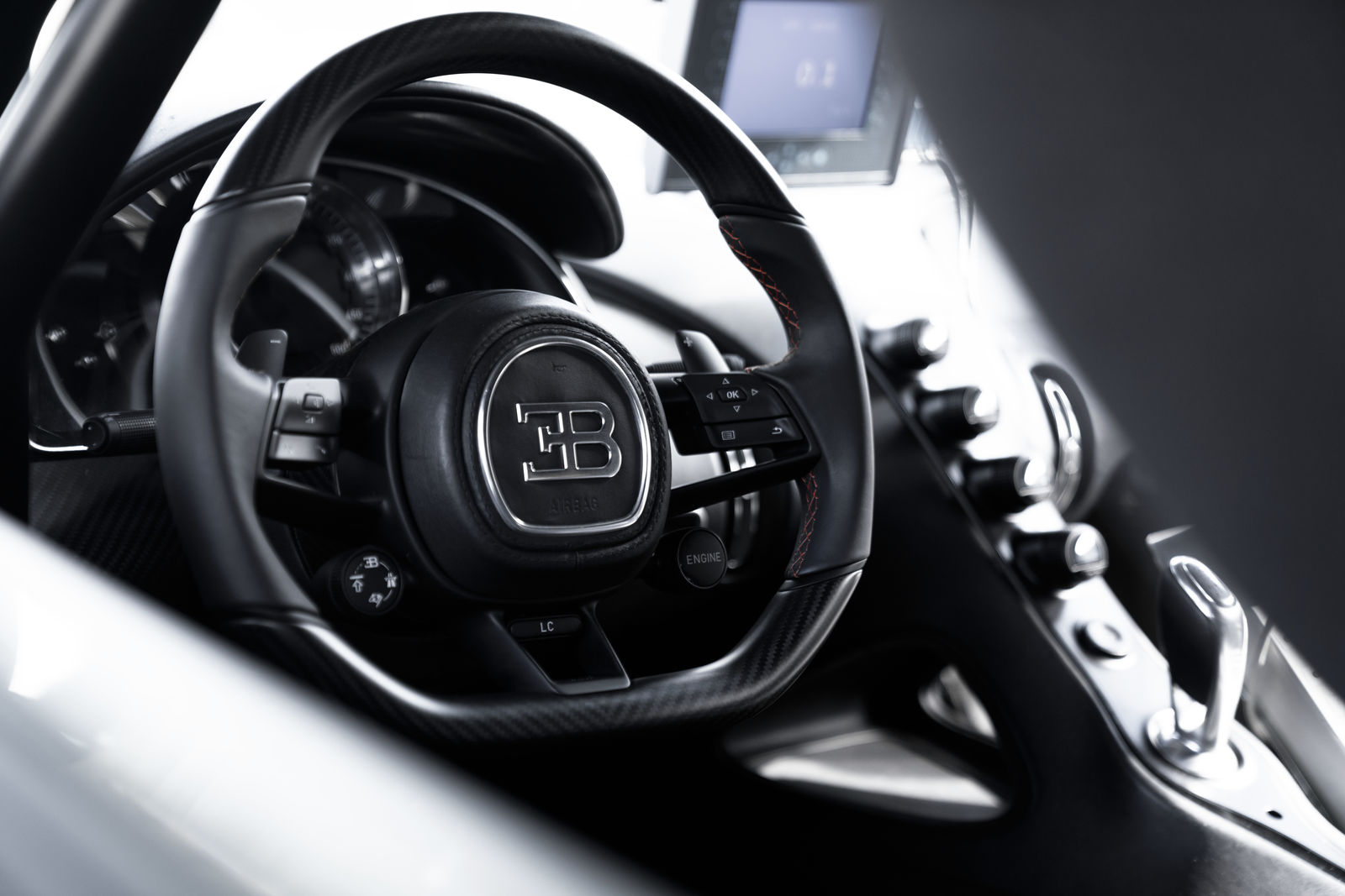 Bugatti Chiron 300 mph_2019 (13)