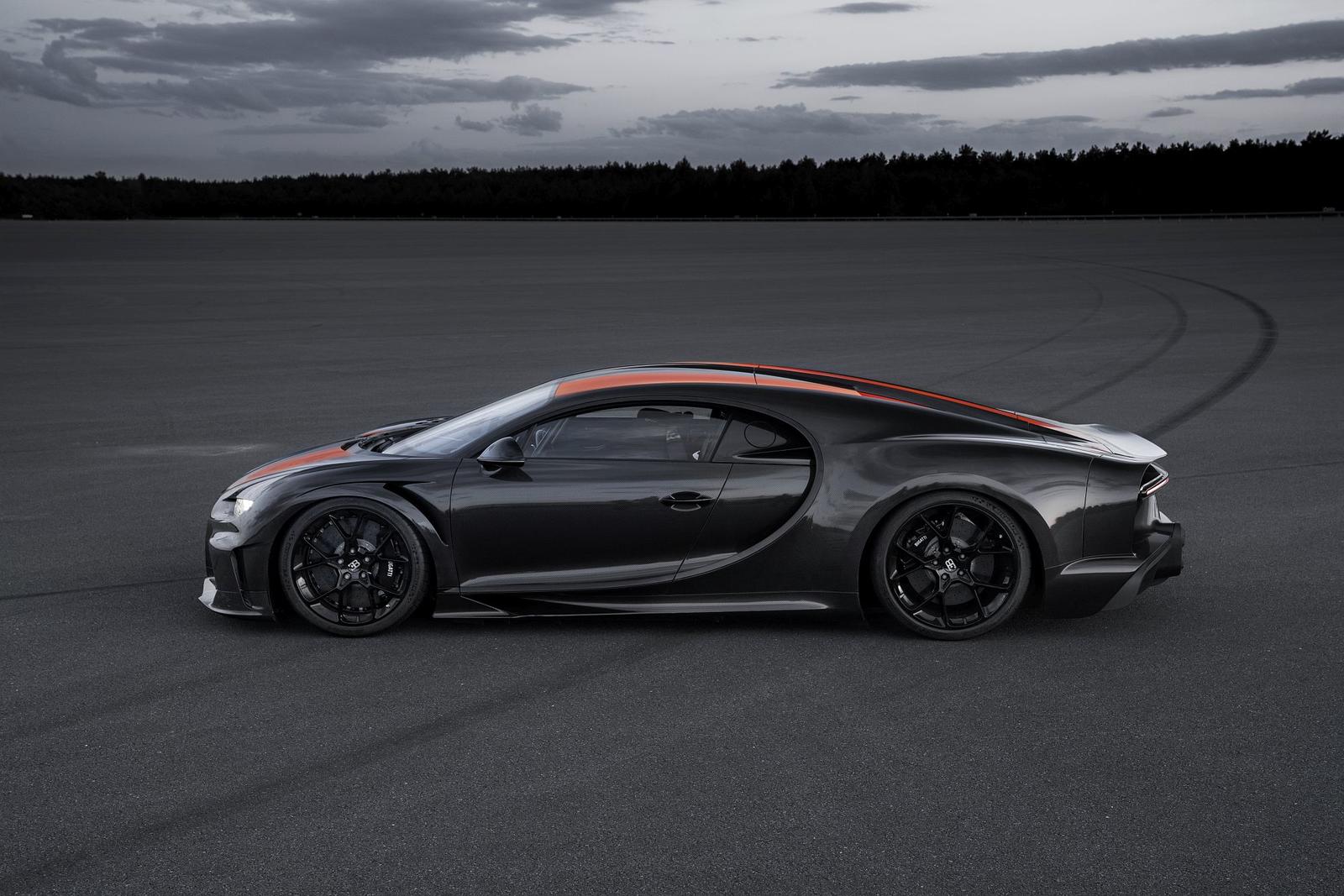 Bugatti Chiron 300 mph_2019 (7)