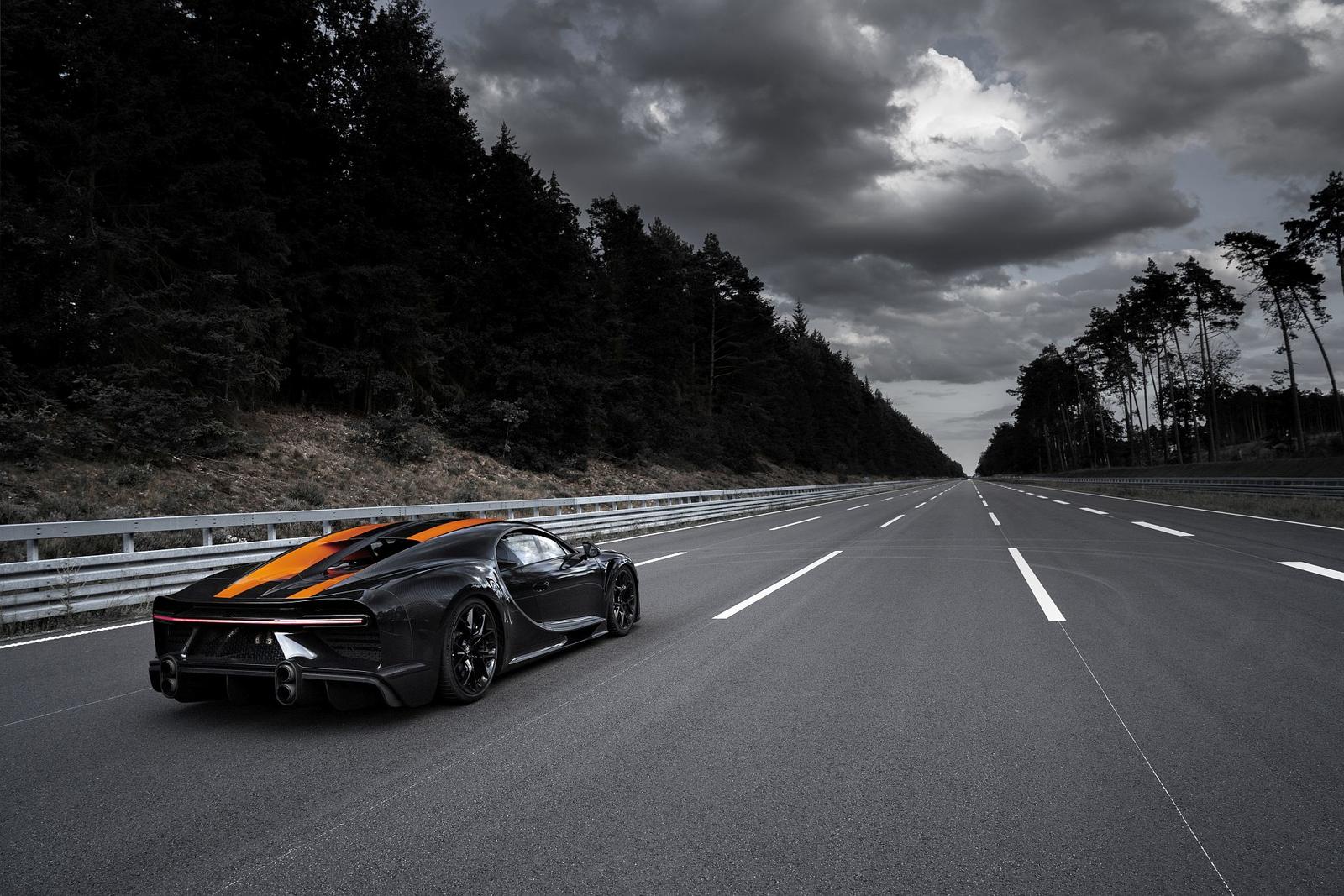 Bugatti Chiron 300 mph_2019 (9)