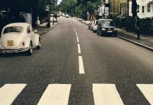 Volkswagen altera a icónica capa do álbum Abbey Road dos The Beatles